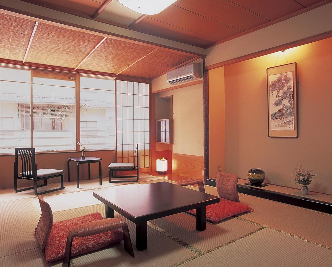 Hotel Yamashiro Onsen Yuzankaku Esterno foto
